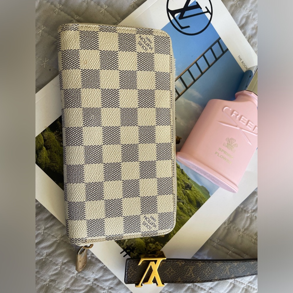 Louis Vuitton Zippy wallet Azur